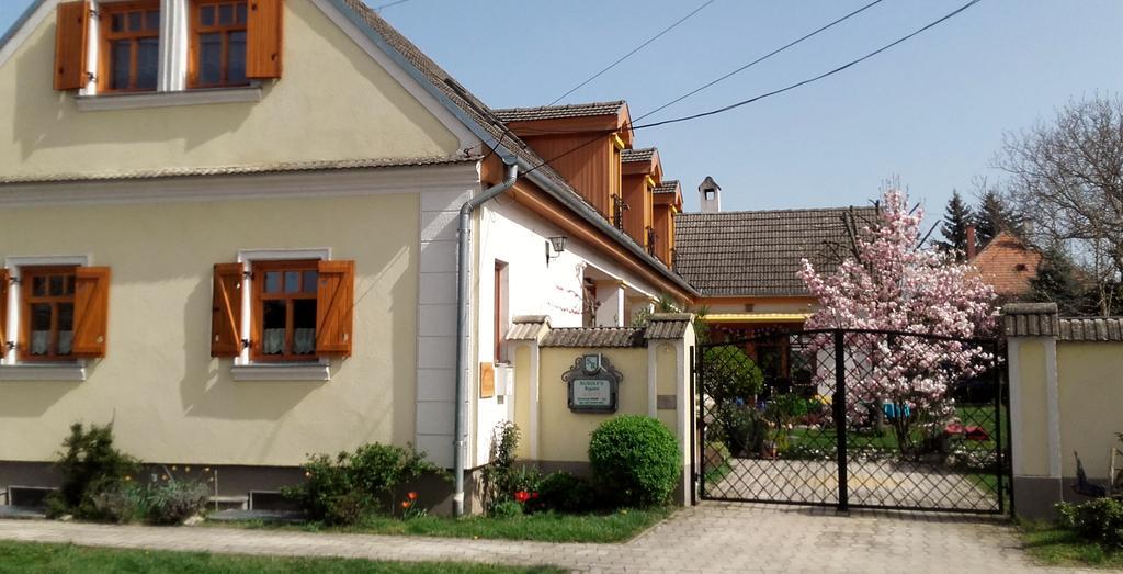 Rudolf's Fogadó Zsira Kültér fotó